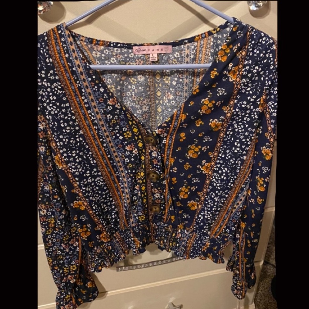Woman’s Shirt/Blouse. Size L
